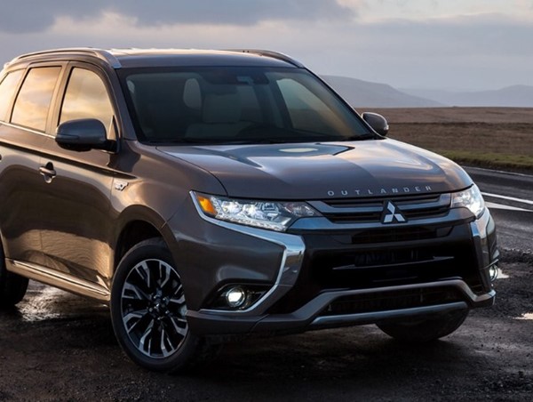 Giá xe ôtô hôm nay 27/6: Mitsubishi Outlander ưu đãi 51 triệu đồng