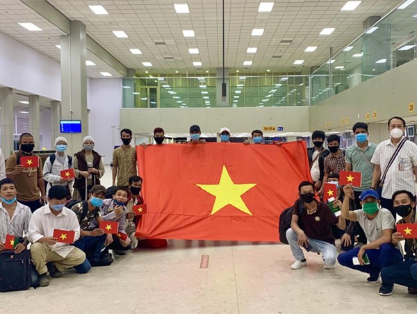 Đưa 200 người Việt ở Nam Á về nước an toàn