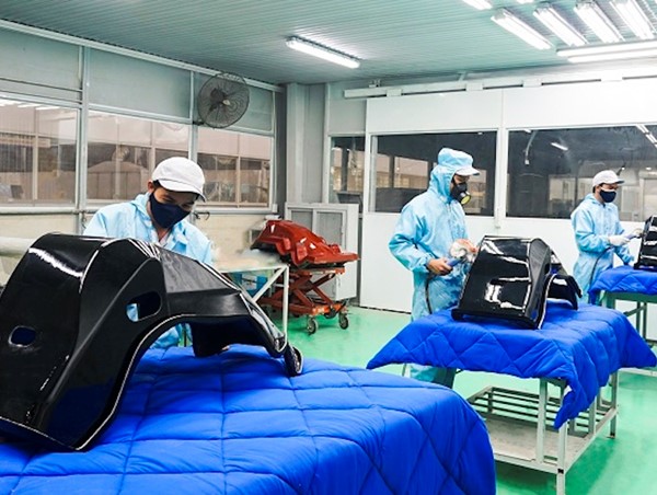 THACO xuất khẩu khung ghế composite cho hãng Recaro