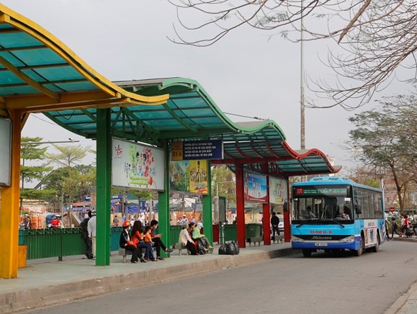 Đầu tư 600 nhà chờ xe buýt, 1.200 biển quảng cáo 1.000 tỷ cho 20 năm, đắt hay rẻ?