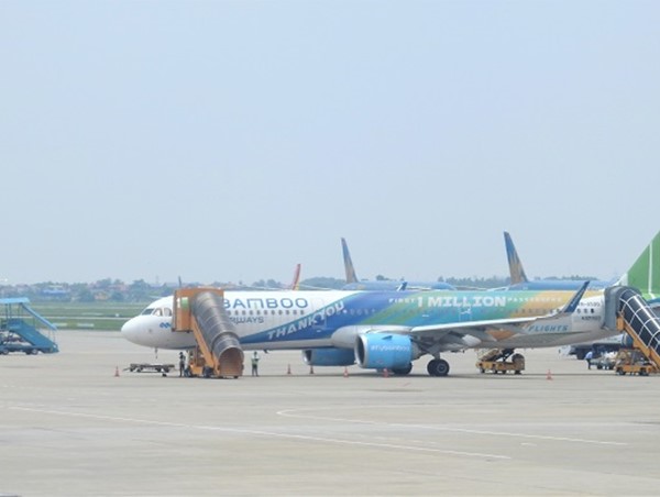 Các hãng hàng không chủ động kế hoạch khai thác trong khi sửa chữa đường băng sân bay