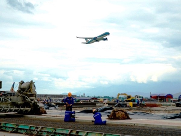 Bộ trưởng Bộ Giao thông và Vận tải gửi tâm thư cho hành khách đi máy bay