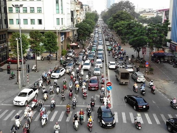 Lưu lượng giao thông tăng nhưng không ảnh hưởng đến chất lượng không khí Hà Nội