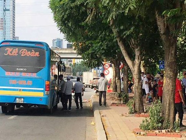 Hà Nội: Tiếp tục tái diễn nạn "xe dù, bến cóc”