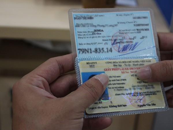 [Infographic] Không có giấy tờ mua bán vẫn được sang tên xe qua nhiều đời chủ