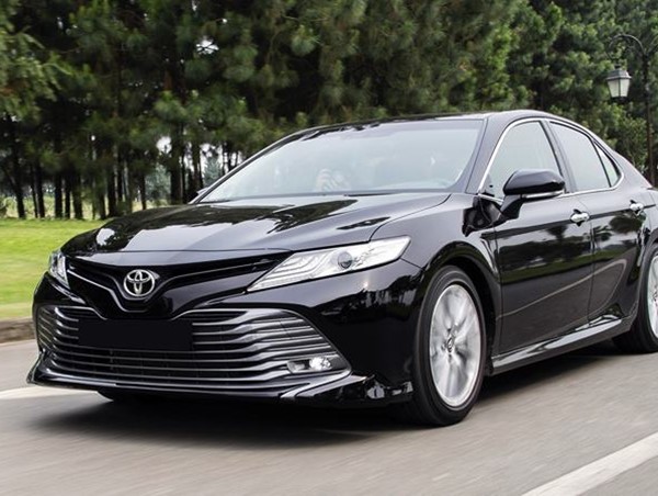 Giá xe ôtô hôm nay 16/7: Toyota Camry có giá 1,029-1,235 tỷ đồng