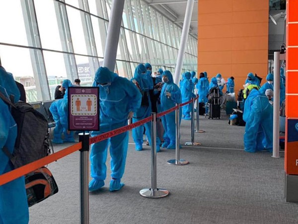 Đưa gần 280 công dân Việt Nam từ châu Âu về nước an toàn