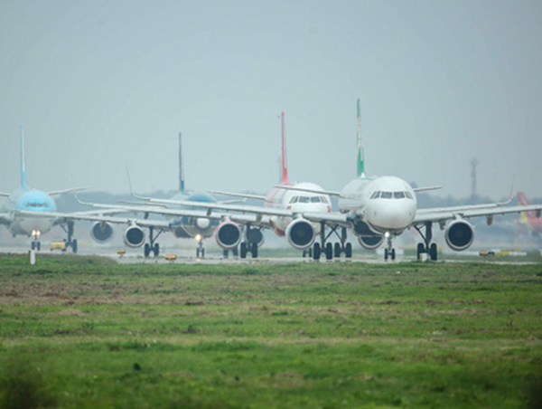 Chậm hủy chuyến hàng không: “Thượng đế” cần một lời xin lỗi