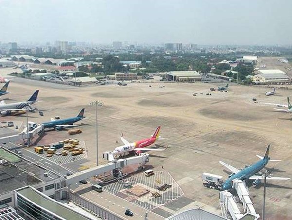 Nhiều máy bay mất gần 1 tiếng chỉ để lăn từ bãi đỗ ra vị trí cất cánh