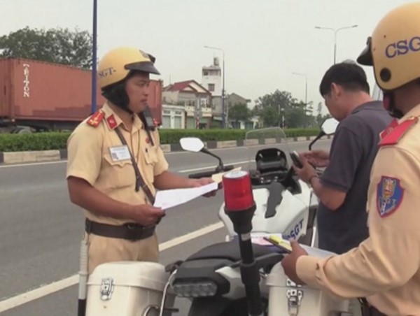 Có nên giao sát hạch, cấp GPLX cho Bộ Công an