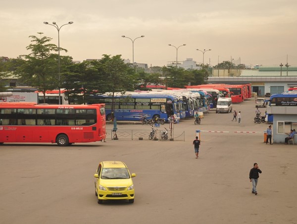 Nhiều chuyến xe khách, tàu hỏa liên quan đến các bệnh nhân Covid-19 mắc mới