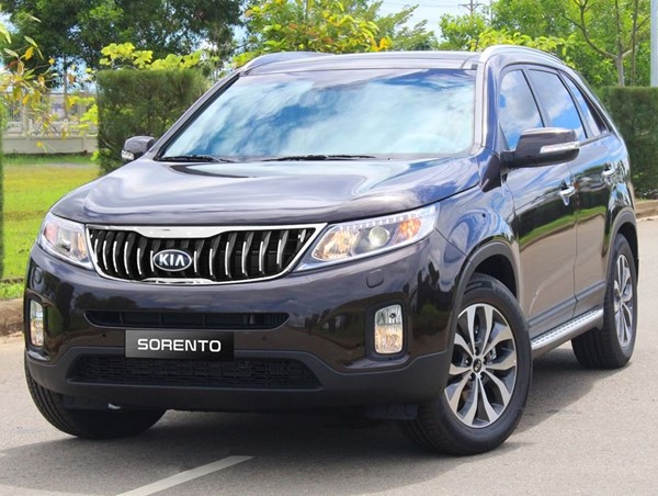 Giá xe Kia Sorento tháng 7/2020: Ưu đãi 50 triệu đồng