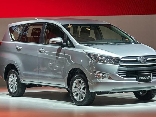 Giá xe ô tô hôm nay 28/7: Toyota Innova ưu đãi 40 triệu đồng
