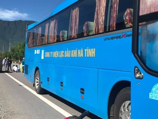 Tai nạn giao thông mới nhất hôm nay 29/7: Va chạm với xe ô tô khách, người đàn ông tử vong tại chỗ