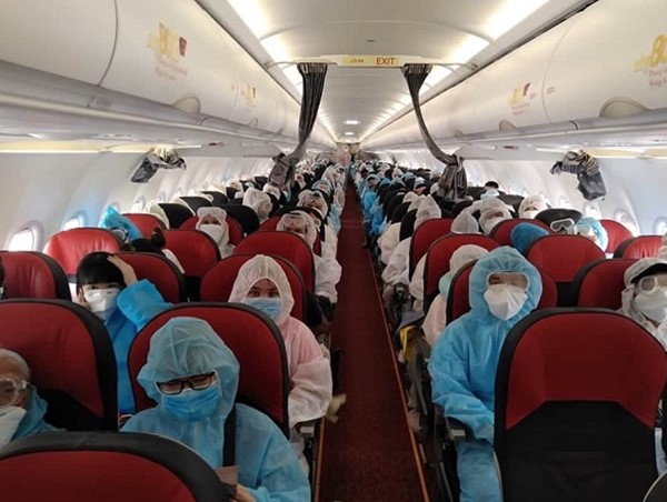 Đưa gần 240 công dân Việt Nam từ Myanmar về nước