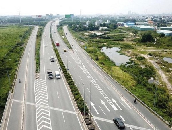 Phấn đấu năm 2022 thông tuyến cao tốc Bắc - Nam phía Đông