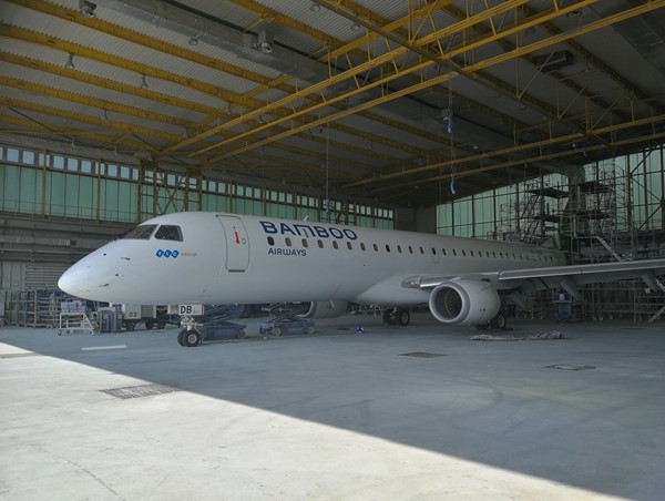 Rò rỉ hình ảnh máy bay phản lực thế hệ mới Embraer E195 được cho là sắp bay Côn Đảo 