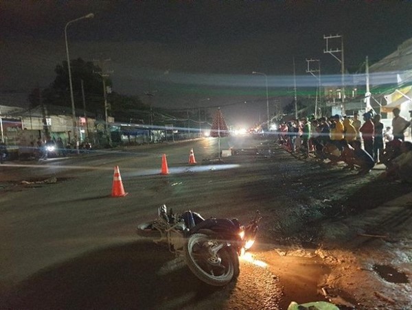 Tai nạn giao thông mới nhất hôm nay 2/8: Xe container cán chết người, bỏ chạy trong đêm