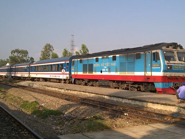 Đường sắt giảm giá vé tàu cho học sinh đi thi đại học, sinh viên nhập học