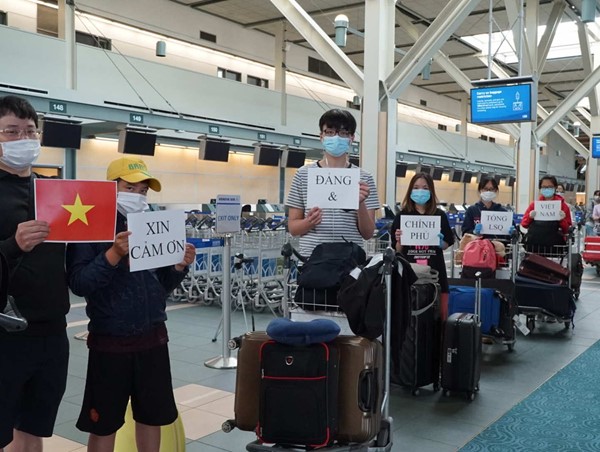 Đưa 300 công dân Việt Nam từ Canada và Hàn Quốc về nước an toàn