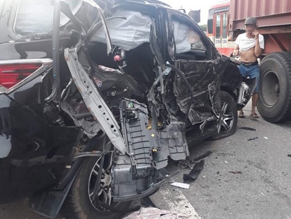 Tai nạn giao thông mới nhất hôm nay 6/8: Xe tải tông nhau, 3 người thương vong