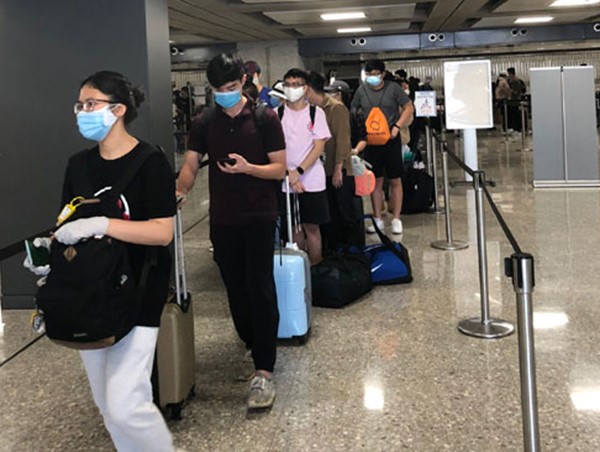 Đưa hơn 340 công dân Việt Nam từ Hoa Kỳ về nước an toàn