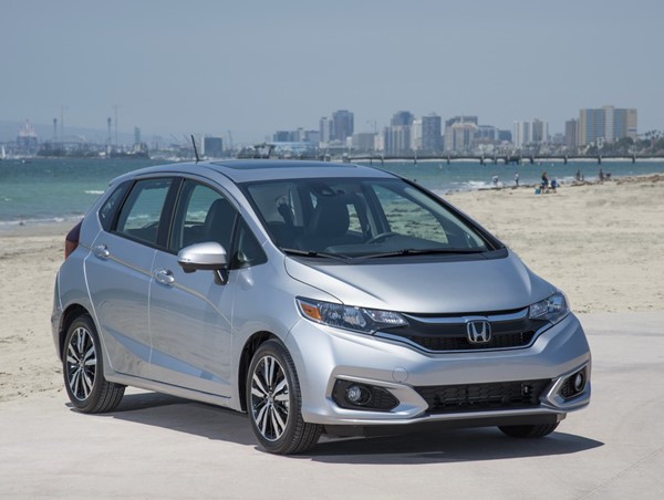 Giá xe ô tô hôm nay 13/8: Honda Jazz dao động từ 544 - 624 triệu đồng