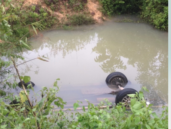 Hai cán bộ giao thông bị nước lũ cuốn trôi khi làm nhiệm vụ được công nhận liệt sĩ