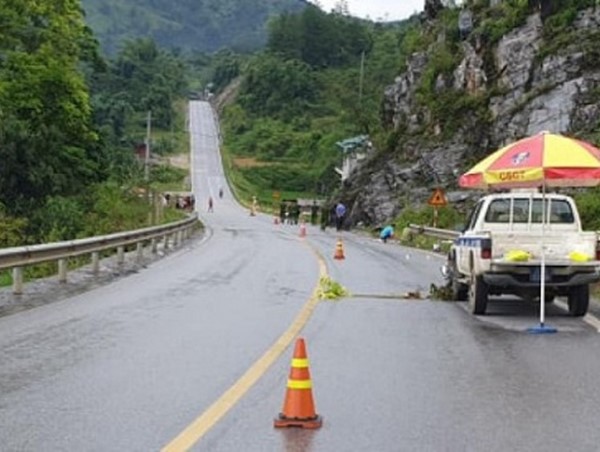 Tai nạn giao thông mới nhất hôm nay 18/8: Bị xe ben cán, một phụ nữ tử vong