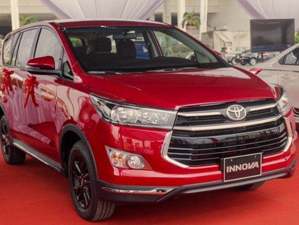 Giá xe ô tô hôm nay 19/8: Toyota Innova ưu đãi 40 triệu đồng