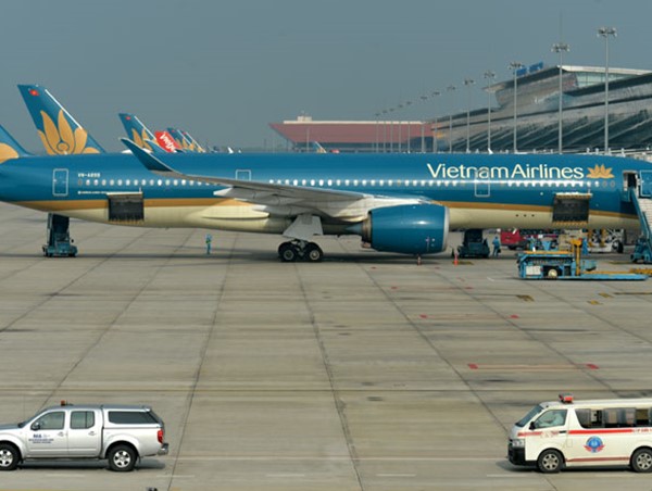 Mở lại đường bay quốc tế: Phải thí điểm trước
