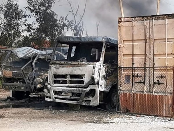 Hải Phòng: Hỏa hoạn thiêu rụi kho chứa xăng dầu và 2 xe bồn