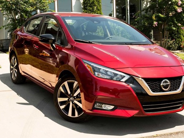 Giá xe ô tô hôm nay 28/8: Nissan Sunny ưu đãi 20 triệu đồng và quà tặng