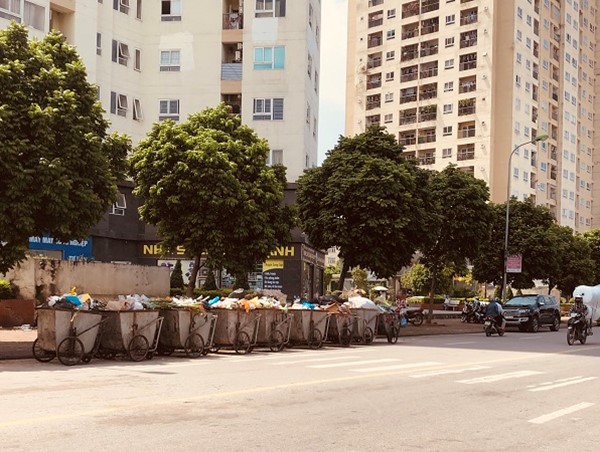 Những xe rác “vô duyên”