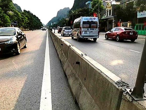 Mất cắp hệ thống lưới chống chói trên Quốc lộ 18 đoạn Hạ Long - Mông Dương