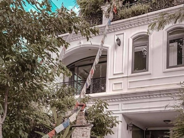 Siêu xe Rolls-Royce Cullinan hơn 40 tỷ chính thức về tay Minh Nhựa