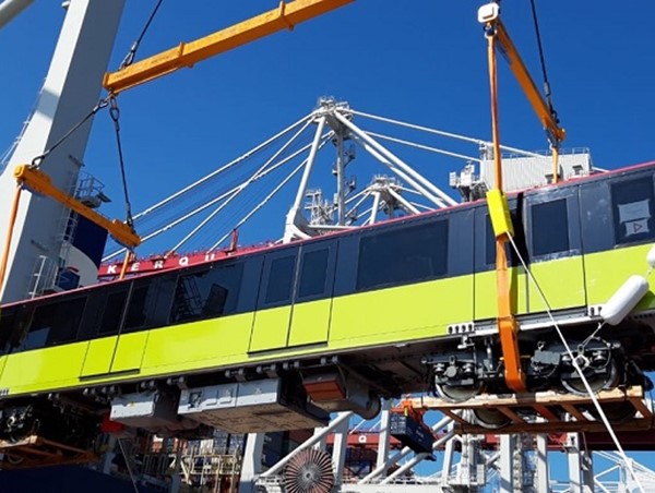 Cận cảnh đoàn tàu đầu tiên tuyến metro Nhổn - Ga Hà Nội trên hành trình về Việt Nam