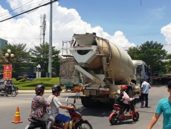 Bị xe bồn cán tử vong trên đường đến bệnh viện thăm người thân