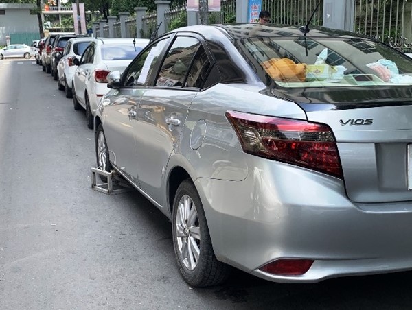 Bộ Công an đề xuất ô tô không được dừng quá 5 phút