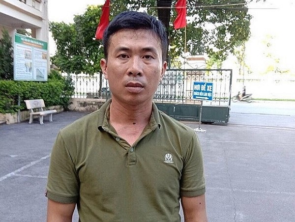 ​​​​​​​Khởi tố tài xế "taxi dù" tông cảnh sát giao thông bị thương