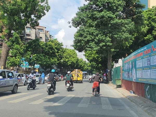 Tiếp bài "Taxi bủa vây Bệnh viện 108": Chính quyền phường Bạch Đằng (quận Hai Bà Trưng) có bảo kê cho vi phạm?