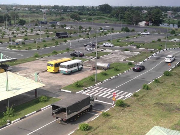 Thường vụ Quốc hội đề nghị nghiên cứu kỹ bộ nào sẽ quản lý sát hạch, cấp giấy phép lái xe