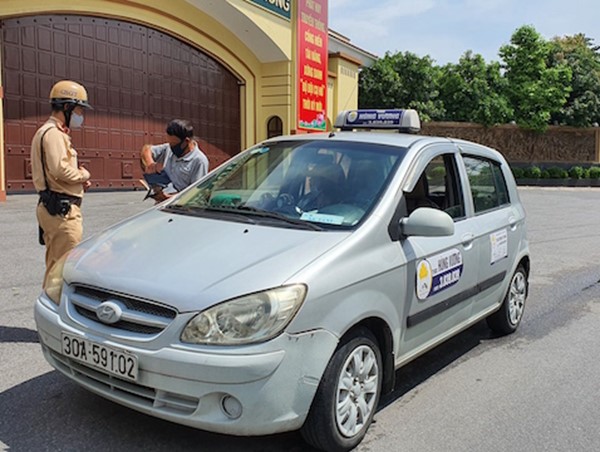 Hà Nội: Vãn hồi trật tự tại cổng Bệnh viện 108