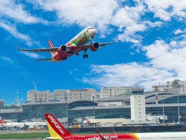 Hàng không chỉ được bán vé cho người nước ngoài đã có thị thực và địa chỉ lưu trú ở Việt Nam