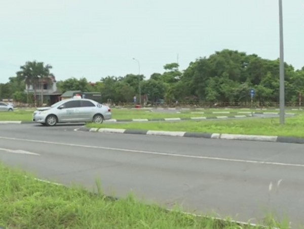 Xung quanh việc chuyển sát hạch lái xe cho Bộ Công an