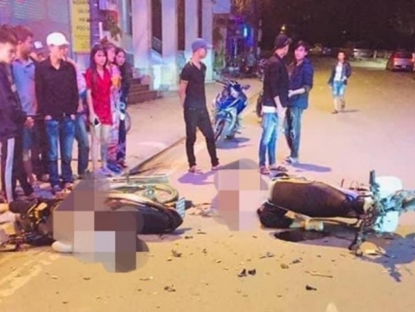 Va chạm xe máy trong đêm, 2 nam thanh niên tử vong