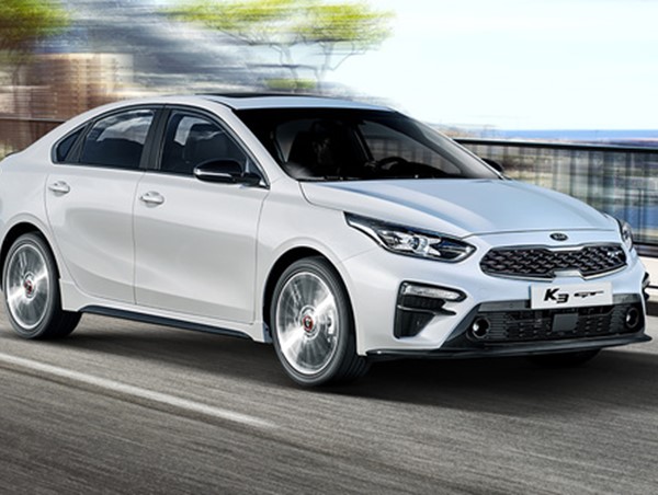 Giá xe ô tô hôm nay 19/9: Kia Cerato giảm đến 30 triệu đồng