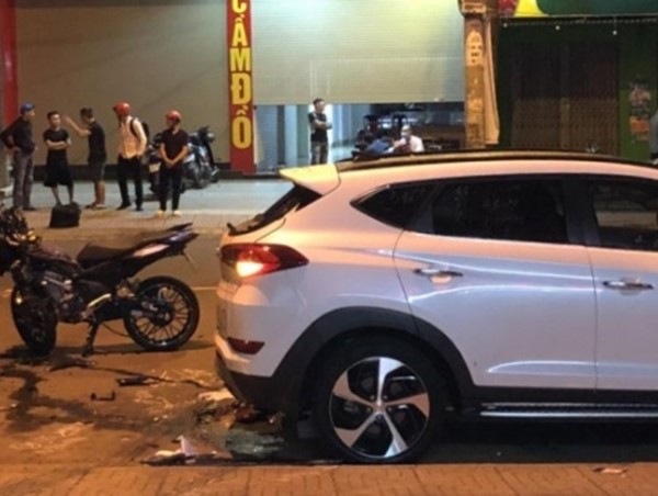 Tai nạn giao thông mới nhất hôm nay 21/9: Tông ô tô đỗ bên đường, 2 người đi xe máy tử vong