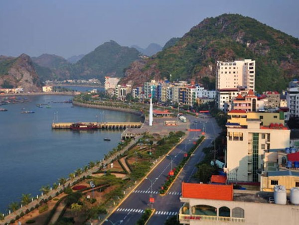 Hải Phòng: Đề xuất trồng hoa 2 bên đường xuyên đảo Cát Bà