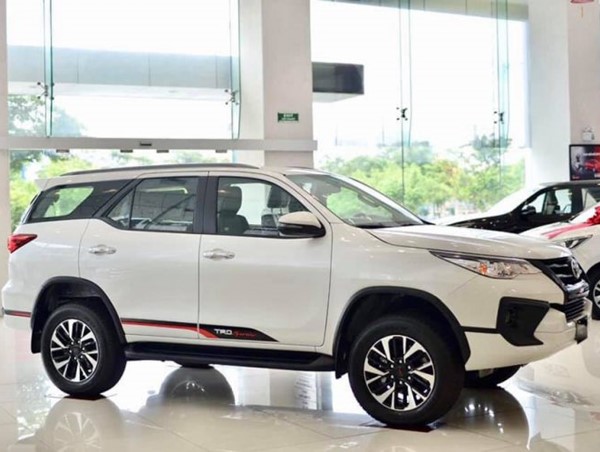 Toyota Việt Nam triệu hồi trên 33.000 xe vì lỗi ở bơm nhiên liệu